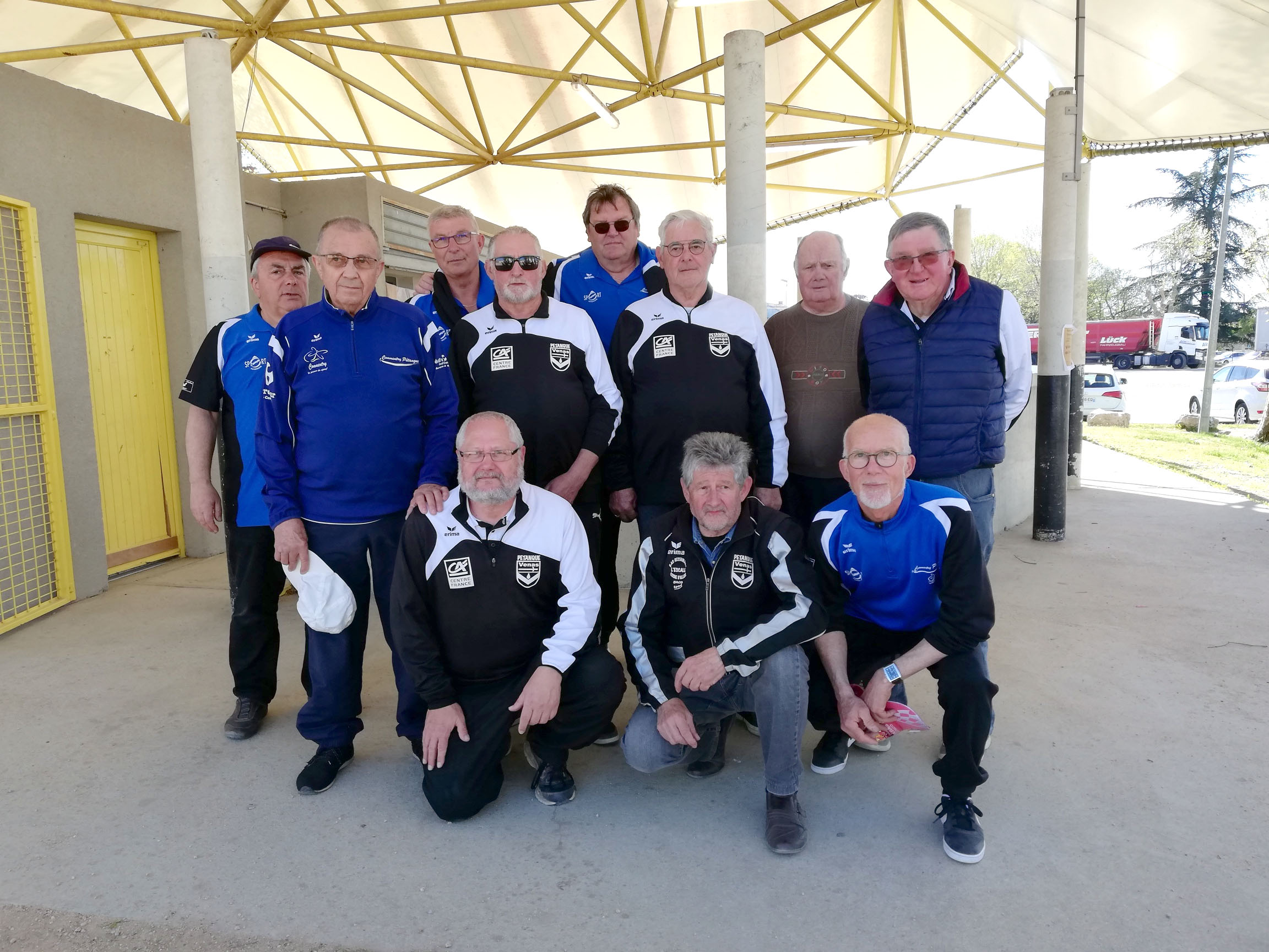 DEFAITE DES VÉTÉRANS (B) DEFAITE DES VÉTÉRANS (B)