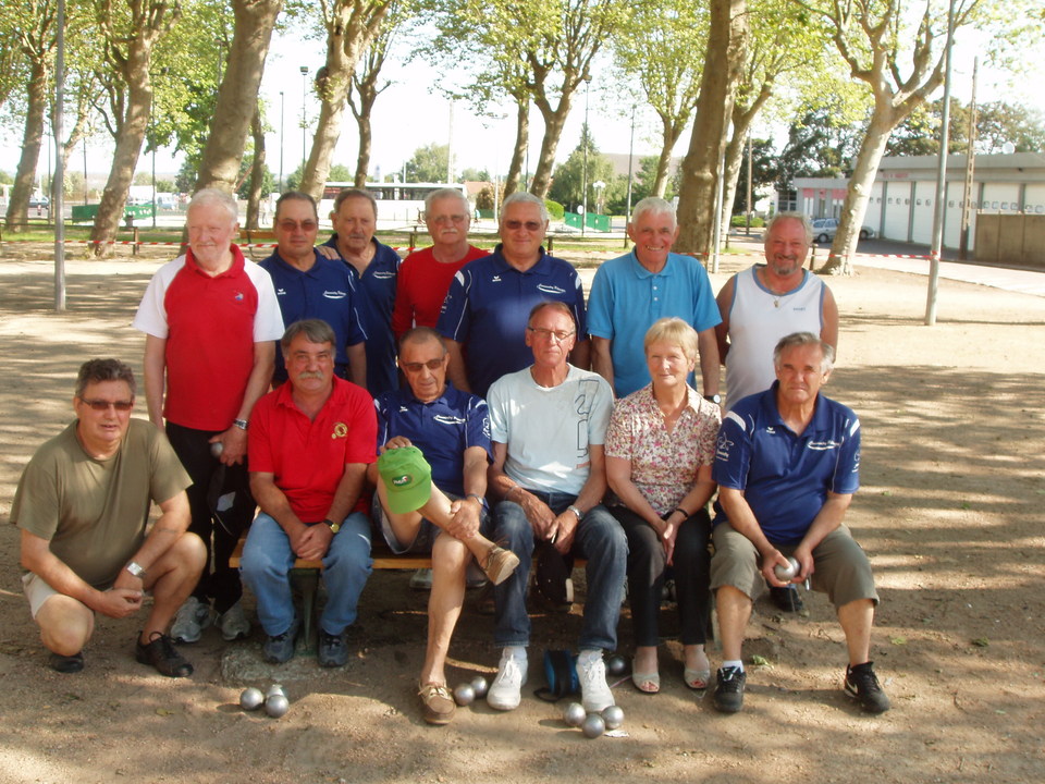 COMMENTRY 5 LE VERNET 6 COMMENTRY 5 LE VERNET 6