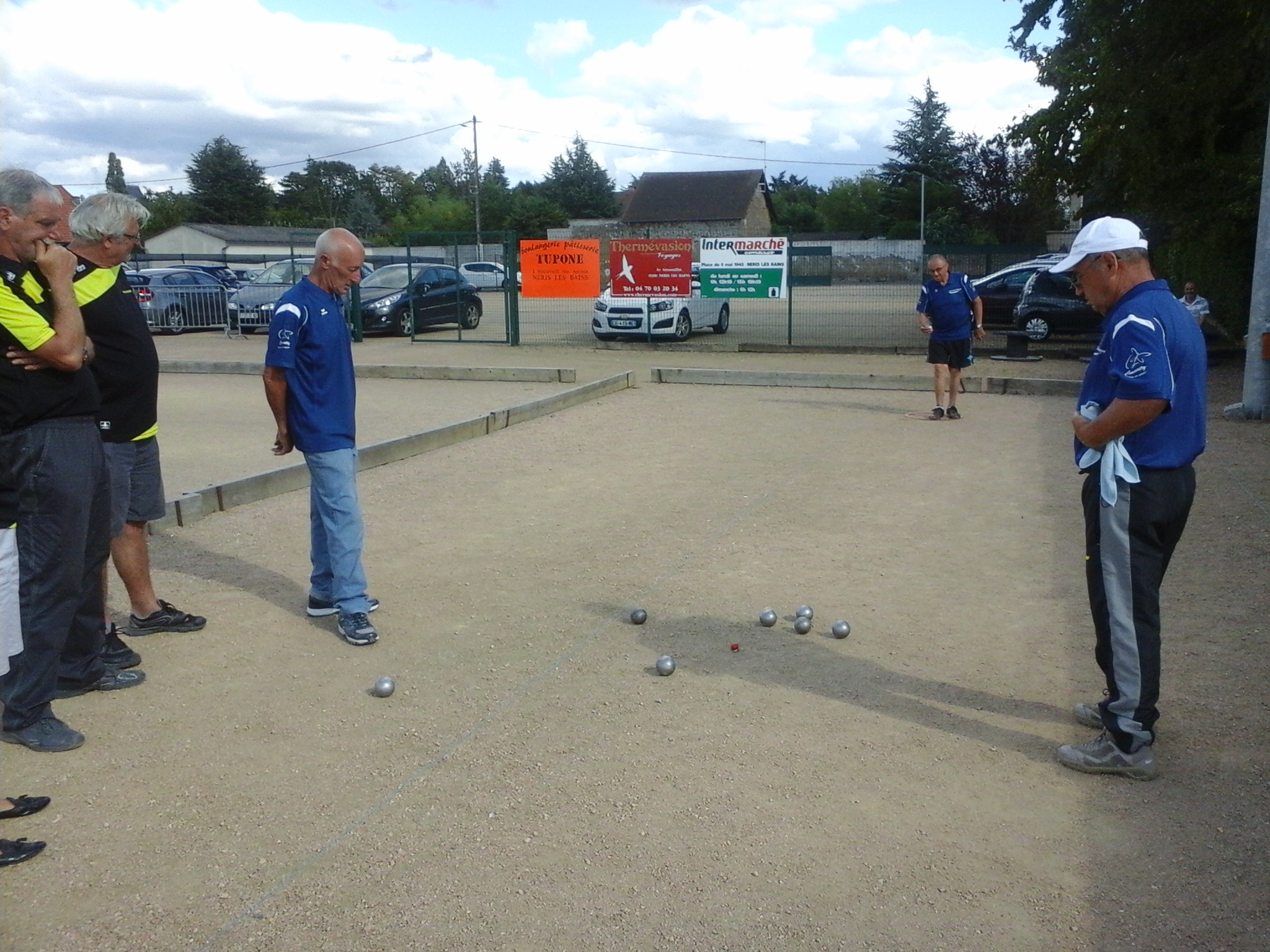 LES VETERANS S'OFFRENT UN DERBY LES VETERANS S'OFFRENT UN DERBY