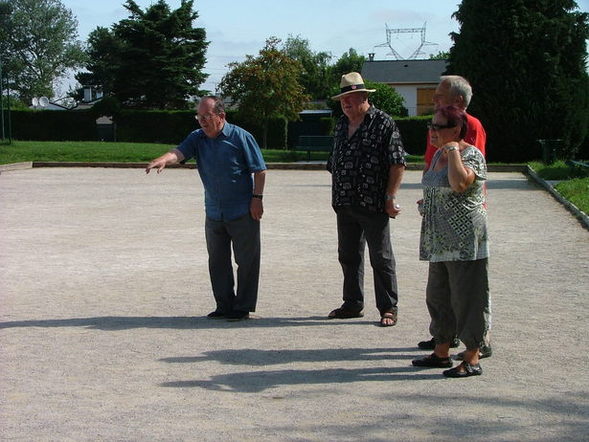 Prestation membres du bureau de la petanque /// membres de la mairie et autres associations