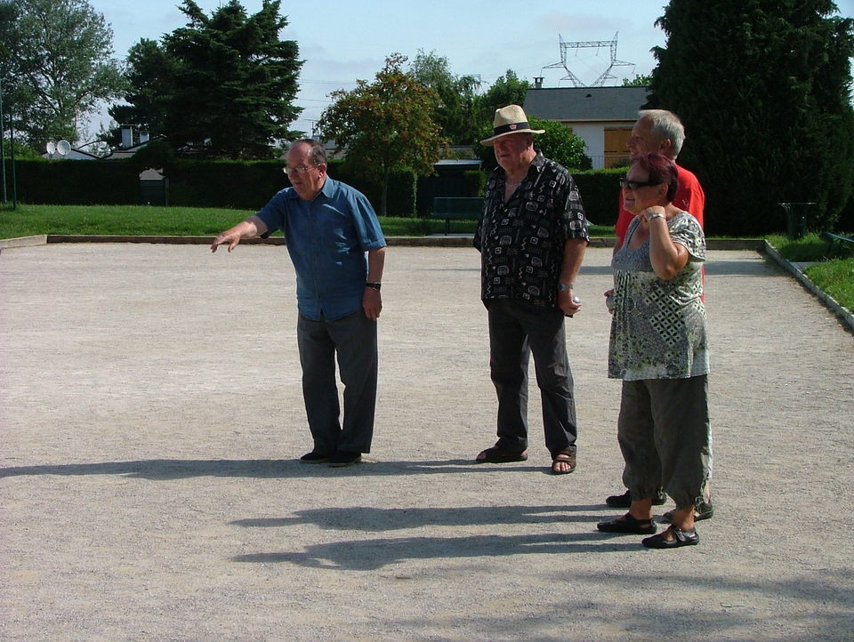 Prestation membres du bureau de la petanque /// membres de la mairie et autres associations