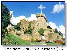 LE CHATEAU D'AVRANCHES IMPRENABLE POUS NOS PETANQUEURS MALOUINS