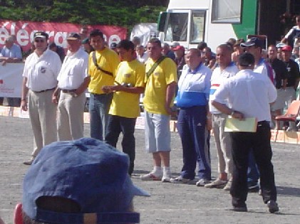 LES 2 EQUIPES FINALISTES LES 2 EQUIPES FINALISTES