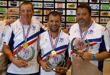 LES INTOUCHABLES LES INTOUCHABLES