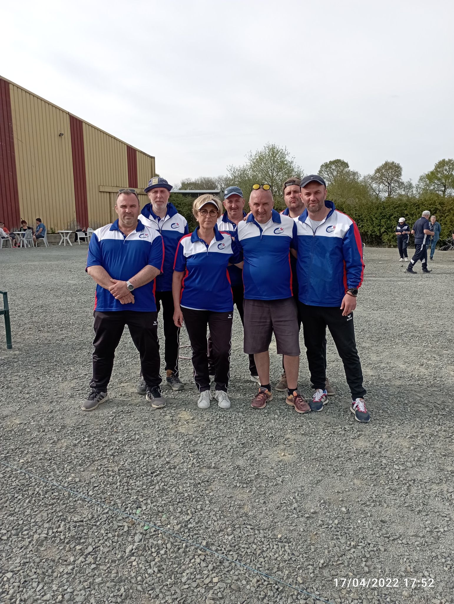 DIMANCHE DE COUPE DIMANCHE DE COUPE