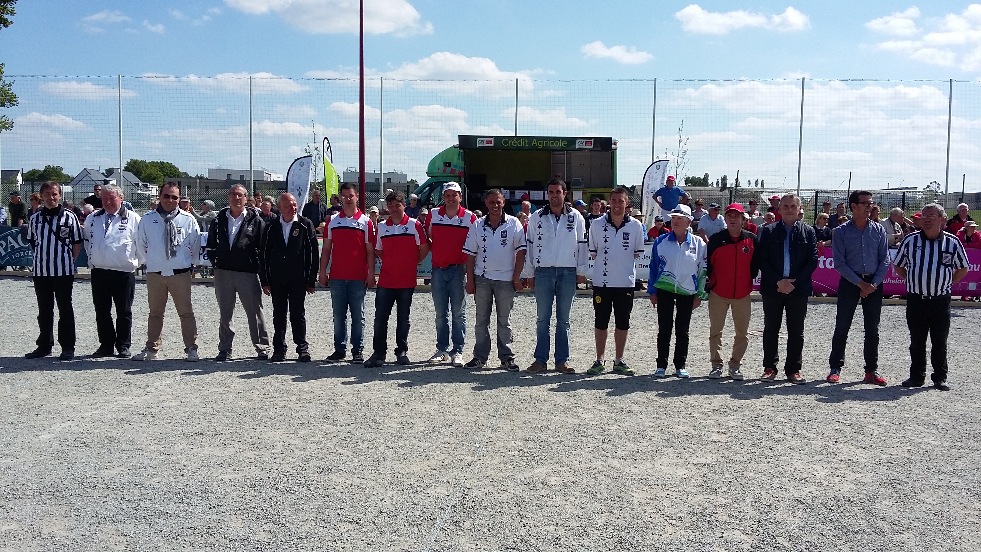 LES 2 EQUIPES FINALISTES LES 2 EQUIPES FINALISTES