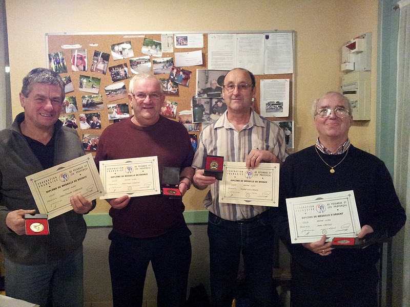 Pétanque : les bénévoles distingués au congrès du Rhône 2013