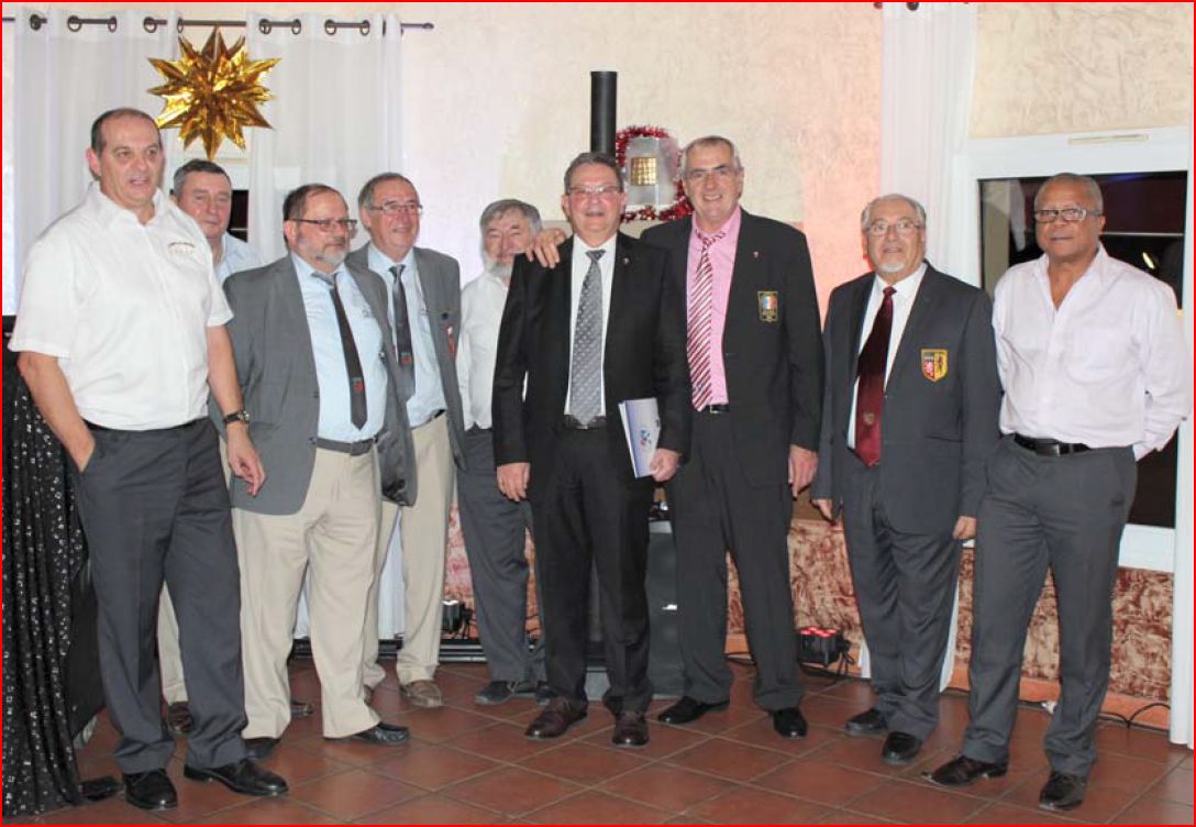 Le But d’Or a été remis à Mr Michel Lachize au 51ème CONGRES de la LIGUE RHÔNE-ALPES SAMEDI 13 DÉCEMBRE 2014