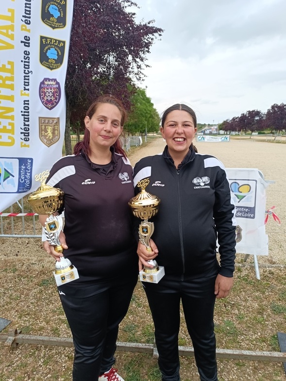 Nolwen Crouzy et Nolwen Winstersheim Championnes Régional doublettes Féminin (Chateauroux CD 36) Vincent Demuth Champion en Individuel (Sully CD 45)