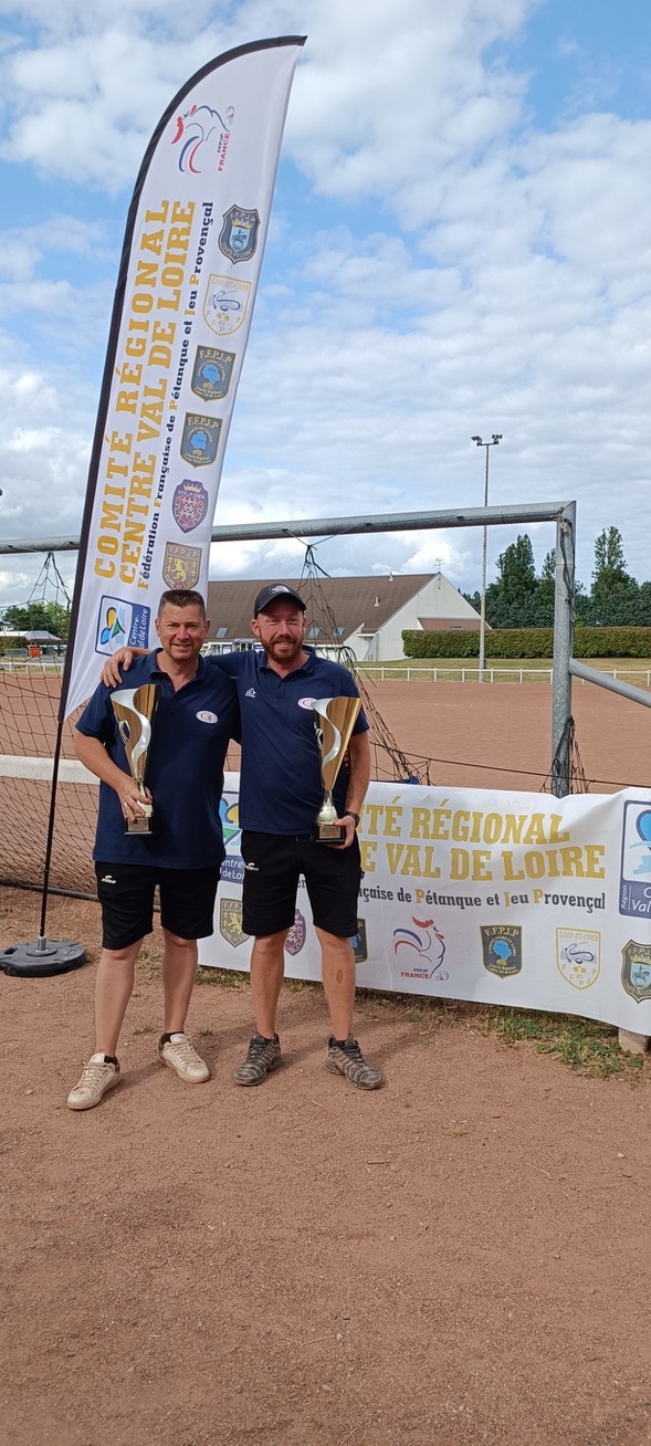 Sébastien Duneau et Mickael Chevalier Champions D Provençal pour la deuxiéme année consécutive Sébastien Duneau et Mickael Chevalier Champions D Provençal pour la deuxiéme année consécutive