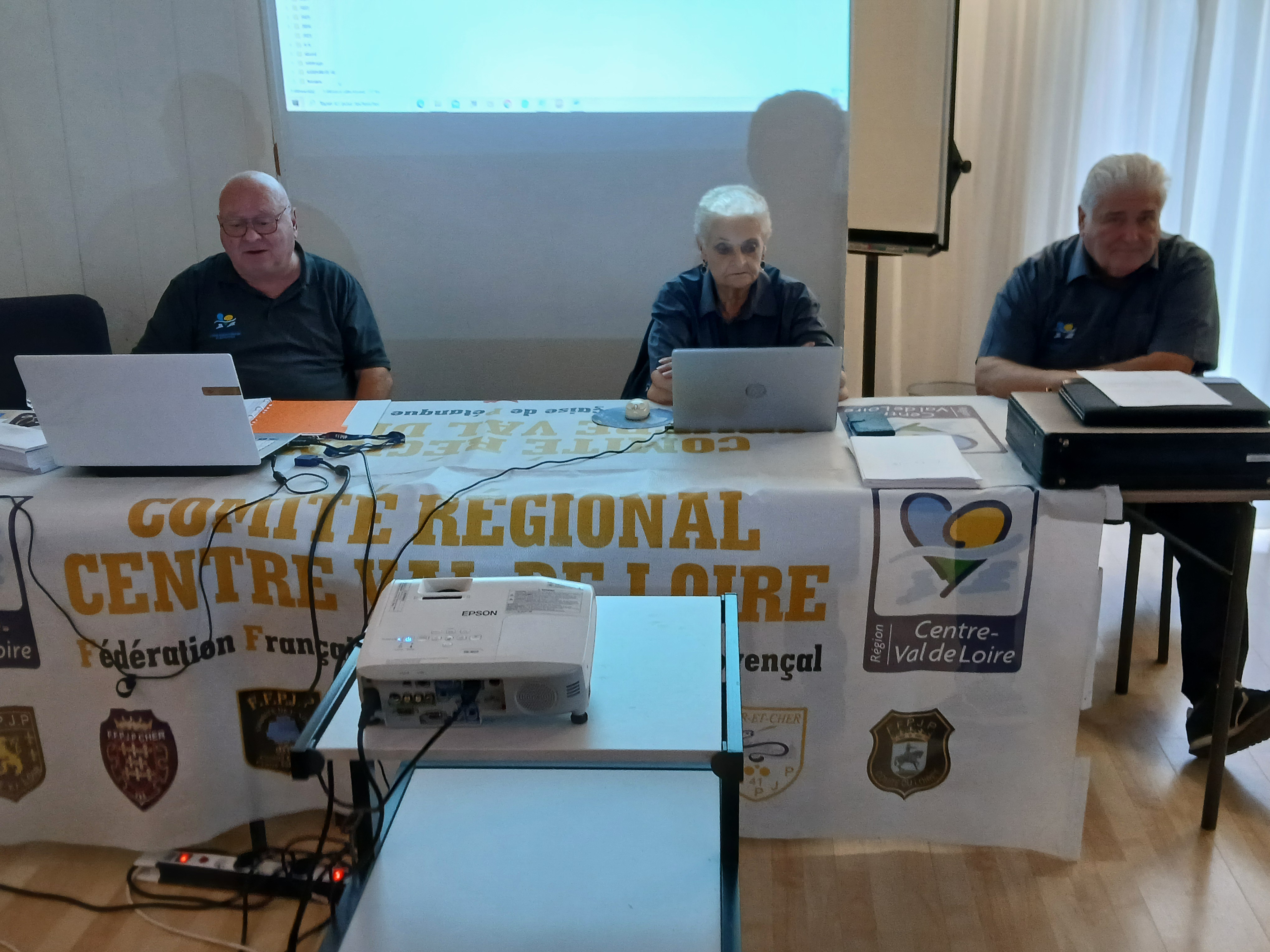 Compte Rendu de l'AG du Comité Régional le 8 Décembre 2024 ainsi que le réglement intérieur du CRCVL Compte Rendu de l'AG du Comité Régional le 8 Décembre 2024 ainsi que le réglement intérieur du CRCVL