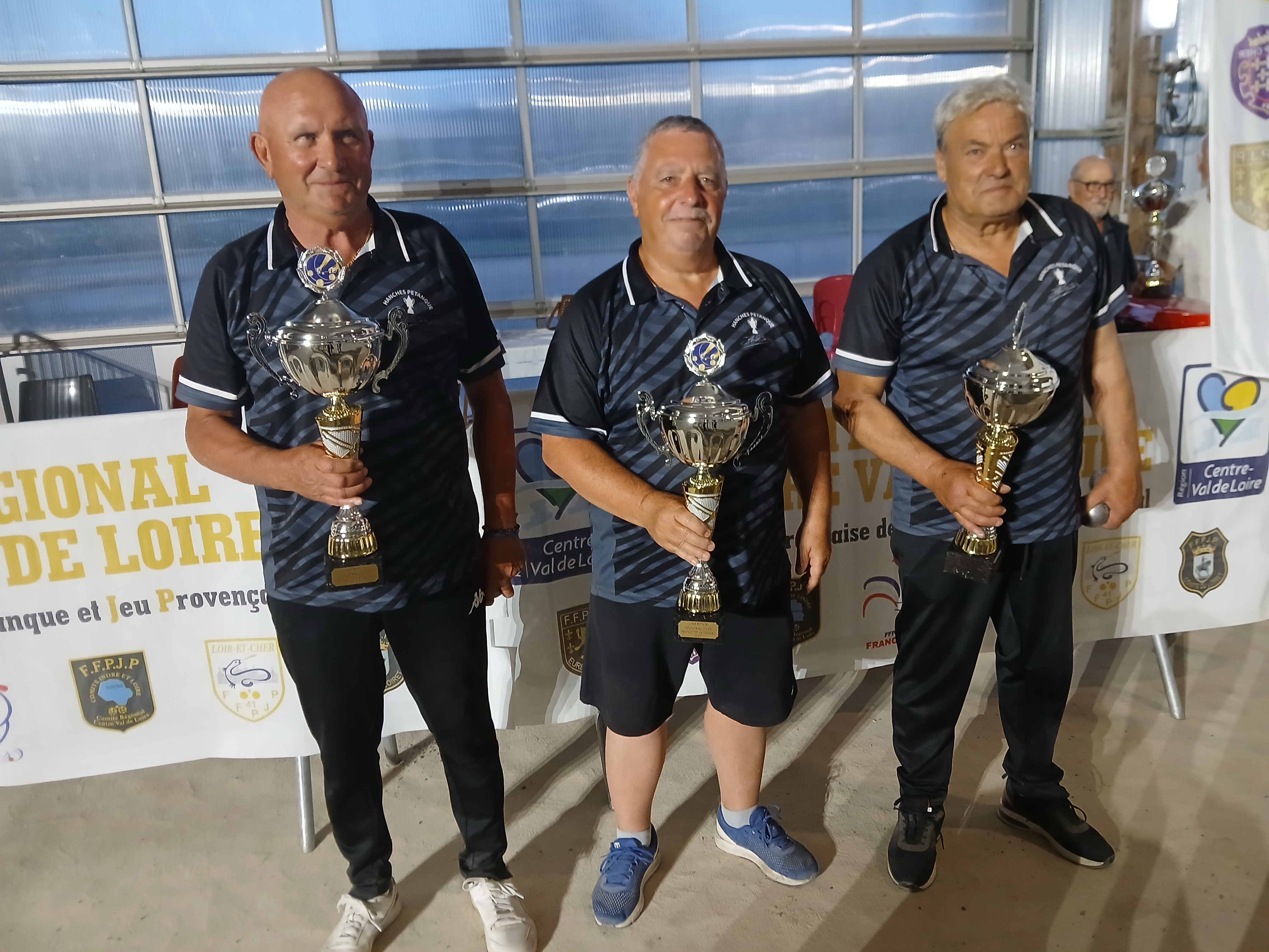 Hanches CD 28 Hanches CD 28