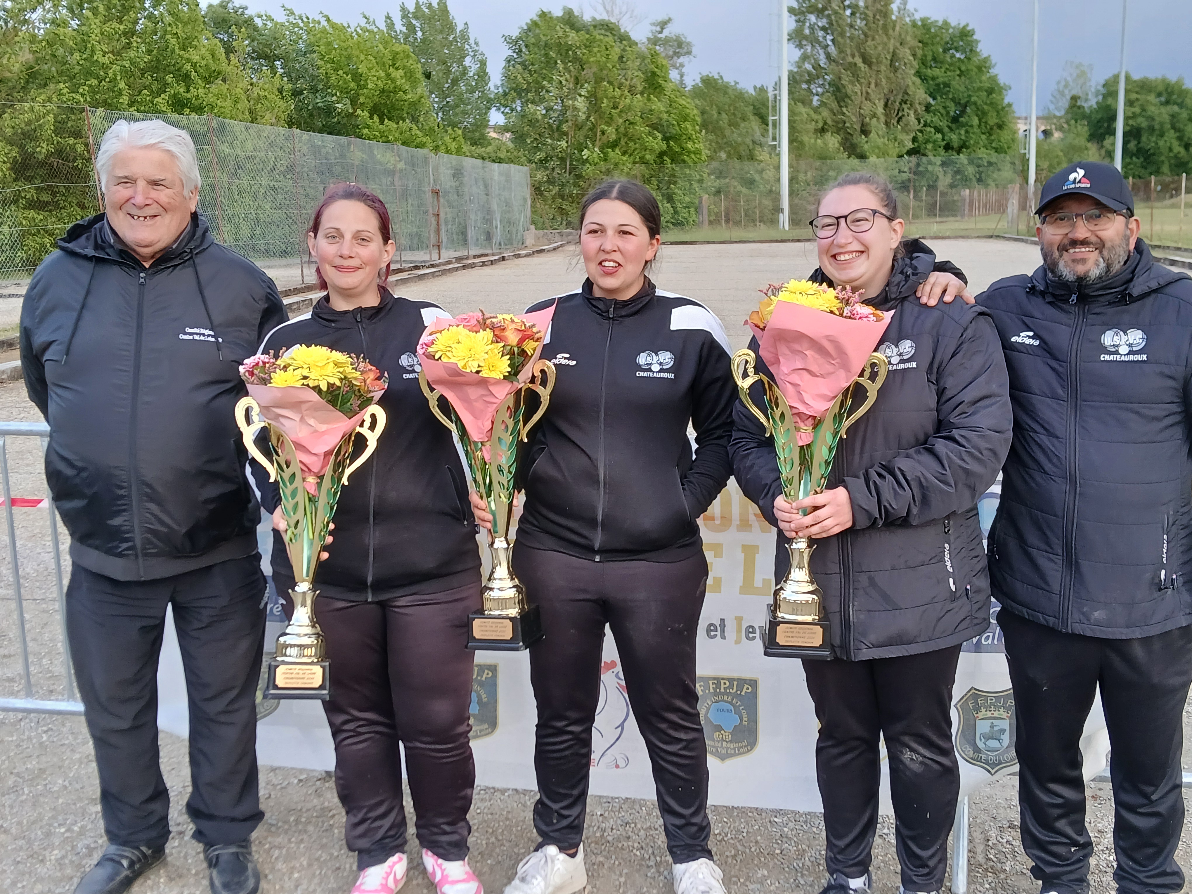Les championnes de L'USPVC Chateauroux (36) Les championnes de L'USPVC Chateauroux (36)