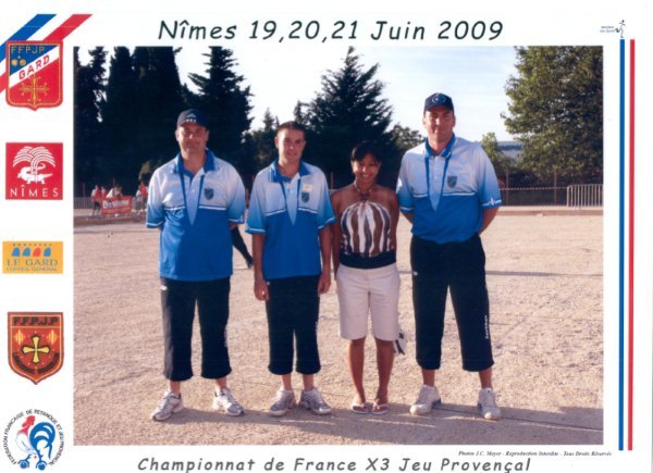 bleu et blanc c'est bien ! manque plus que le rouge..... bleu et blanc c'est bien ! manque plus que le rouge.....