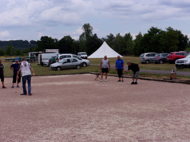 Un grand bravo a nos representant qui malheureuseent perdent en demi-finale du concour B:Didier Brenier ,Claude Cartier et Patrick Langlois.