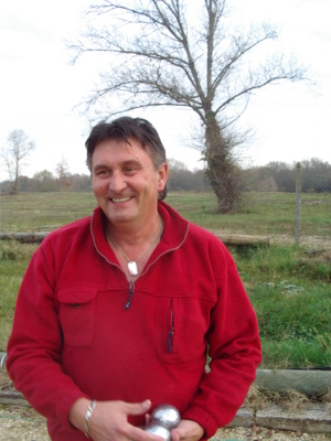 tous le club se joint a moi ,pour présenter toutes nos sincères condoléances a ces proches un grand homme vient de nous quitter,un ami ,un frère ,un père. repose en paix, tous le club se joint a moi ,pour présenter toutes nos sincères condoléances a ces proches un grand homme vient de nous quitter,un ami ,un frère ,un père. repose en paix,