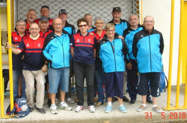 Les équipes de Vivhy G et de Domérat B Les équipes de Vivhy G et de Domérat B