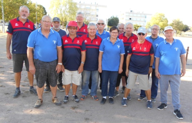 Les équipes de Varennes "B" et Domérat "B" Les équipes de Varennes "B" et Domérat "B"