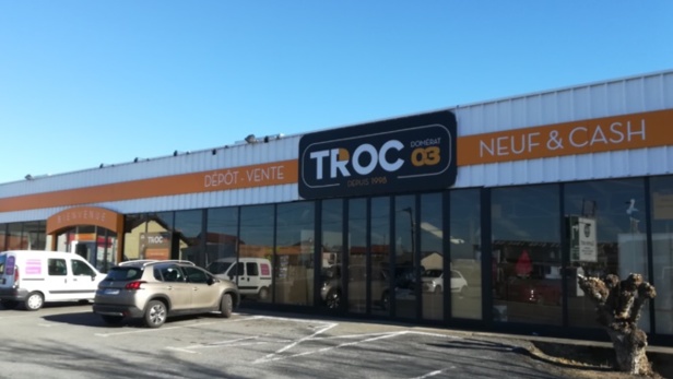 Quelque chose à Vendre ou quelque chose à Acheter, une seule adresse TROC 03 à DOMERAT 62 avenue Ambroise CROIZAT. Quelque chose à Vendre ou quelque chose à Acheter, une seule adresse TROC 03 à DOMERAT 62 avenue Ambroise CROIZAT.