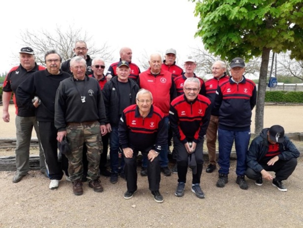 Les équipes de Domérat"C" et de Montmarault "C" Les équipes de Domérat"C" et de Montmarault "C"