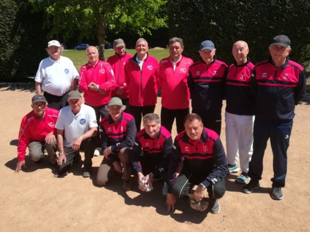 Les équipes de DOMERAT "A" et de VICHY "C" Les équipes de DOMERAT "A" et de VICHY "C"