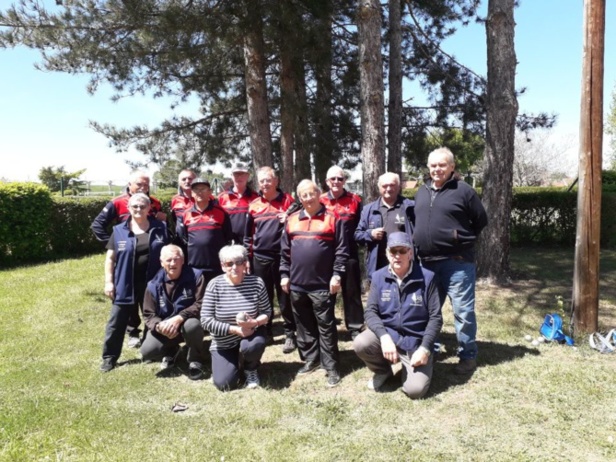 Les équipes de BOURBON "B" et de DOMERAT "C" Les équipes de BOURBON "B" et de DOMERAT "C"