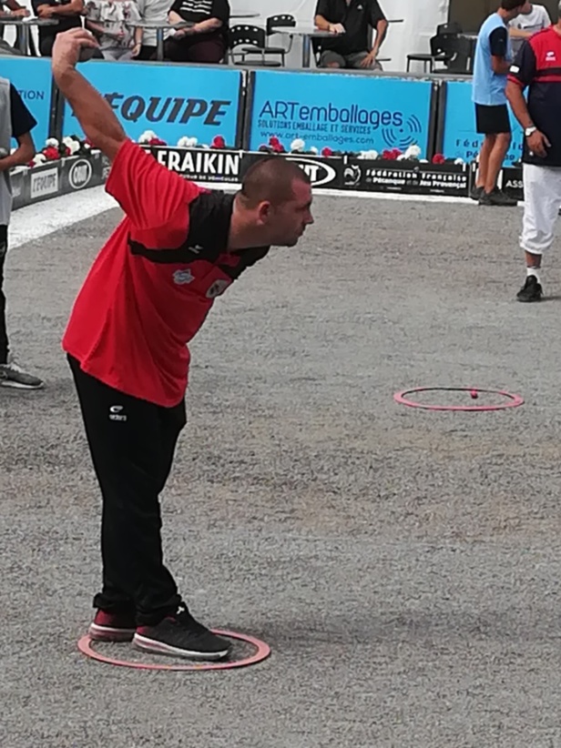 Frédéric PAILHERET au tir. Frédéric PAILHERET au tir.