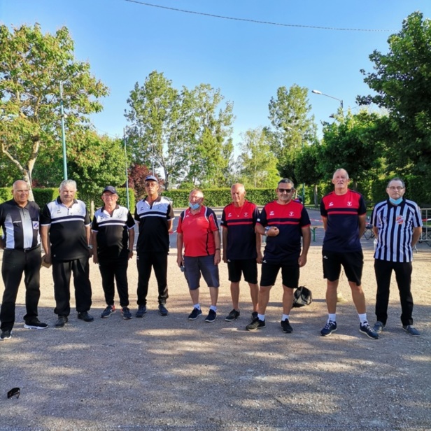 les deux équipes finalistes les deux équipes finalistes