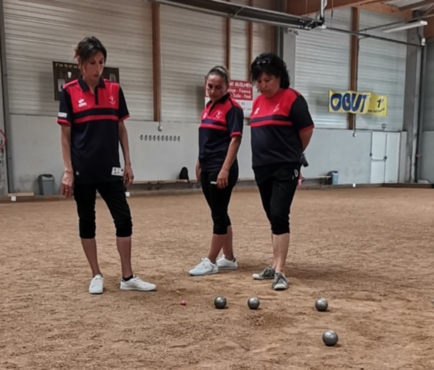 DUMONT, Séverine - MARTINS, Marie Odile - HABRIAS, Aline.