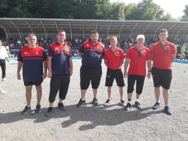 Les équipes de Domérat et de Saint-Victor Les équipes de Domérat et de Saint-Victor