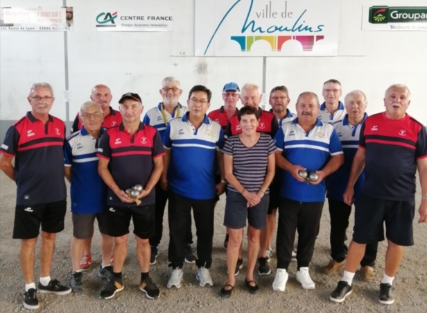 Les équipes de Moulins B et de Domérat C Les équipes de Moulins B et de Domérat C