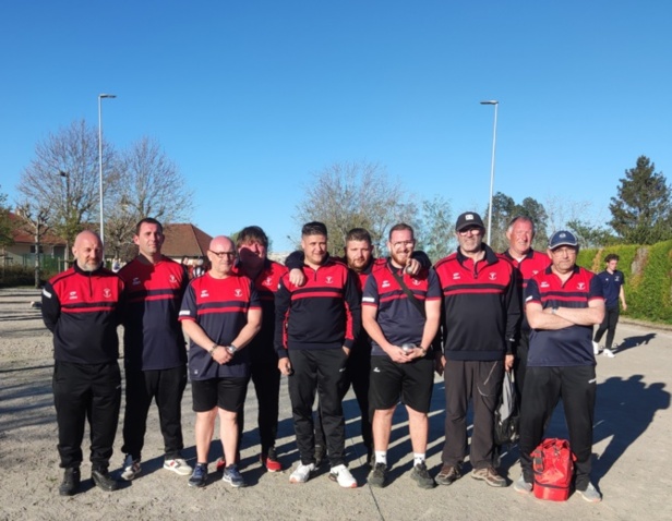 De gauche à droite, Soulier, philippe - Pailheret, frédéric - Bernard, philippe - Darabasz, gilles - Davenda, kévin - Laleuf, david - Bernard, léo - Glomot, philippe, Kiefer, rené - Camus, alain. De gauche à droite, Soulier, philippe - Pailheret, frédéric - Bernard, philippe - Darabasz, gilles - Davenda, kévin - Laleuf, david - Bernard, léo - Glomot, philippe, Kiefer, rené - Camus, alain.