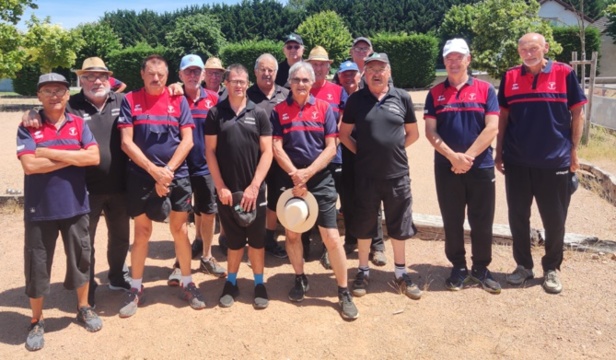 Les équipes de Domérat "C" et de Buxière "A" Les équipes de Domérat "C" et de Buxière "A"