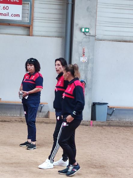 Une triplette Domératoise composée de Aline, Séverine et Marie Odile.