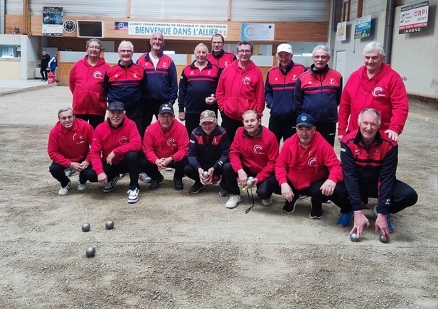 Les équipes de Saint-Victor et de Domérat B Les équipes de Saint-Victor et de Domérat B