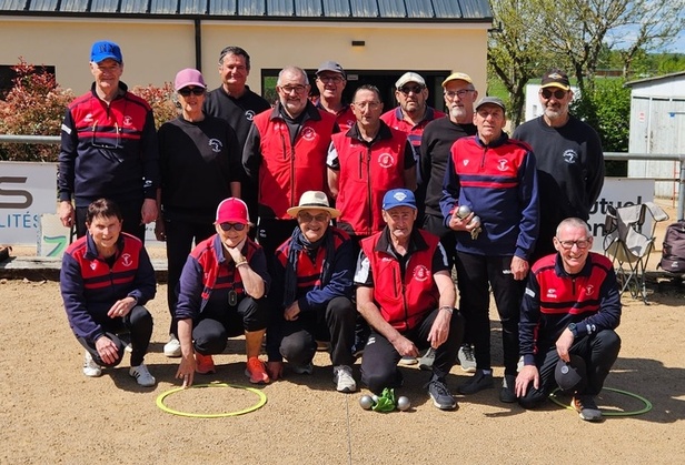 Les équipes de Domérat C et de Montmarault C Les équipes de Domérat C et de Montmarault C