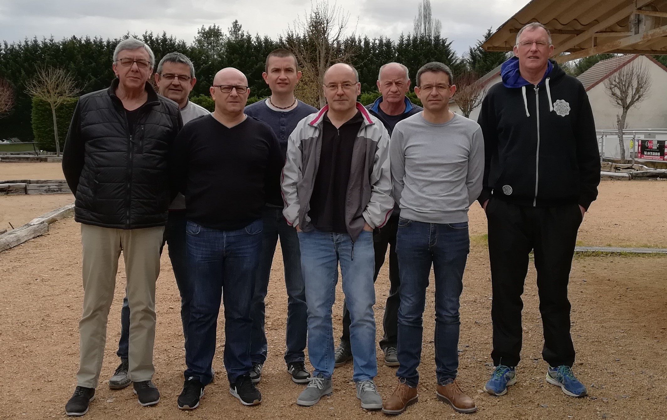 De gauche à droite: PEYRAT, Christian: MAISONNEUVE, Arnaud: BERNARD, Philippe: GRAVIERE, Cyril: MONCE, Patrick: HABRIAS, Jean-luc: AUGOT, Michel: KIEFER, René. De gauche à droite: PEYRAT, Christian: MAISONNEUVE, Arnaud: BERNARD, Philippe: GRAVIERE, Cyril: MONCE, Patrick: HABRIAS, Jean-luc: AUGOT, Michel: KIEFER, René.