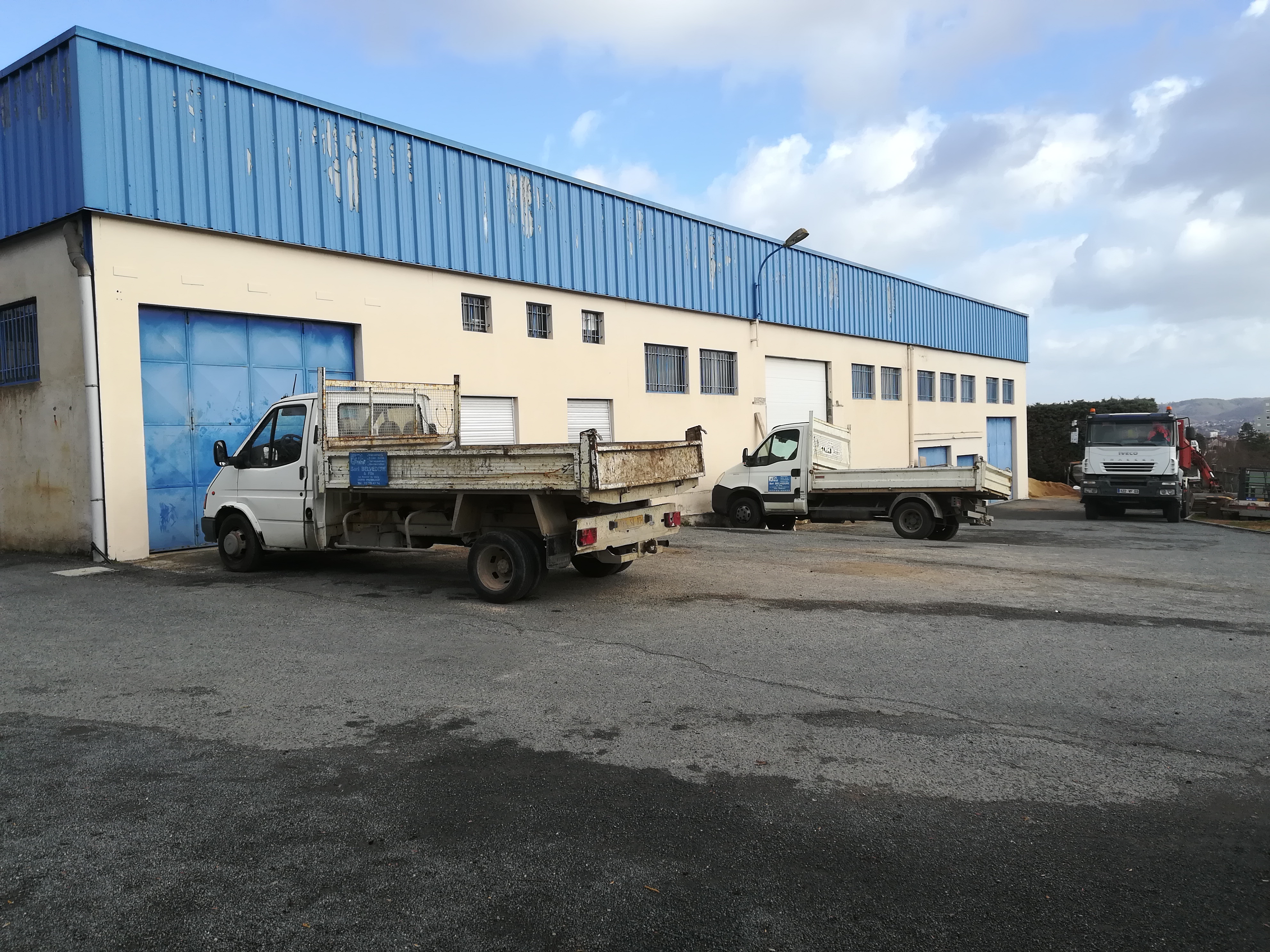 Entreprise de maçonnerie tous genres - Terrassement. 14 chemin des pâtureaux à PREMILHAT. Téléphone 04 70 51 40 66 Entreprise de maçonnerie tous genres - Terrassement. 14 chemin des pâtureaux à PREMILHAT. Téléphone 04 70 51 40 66