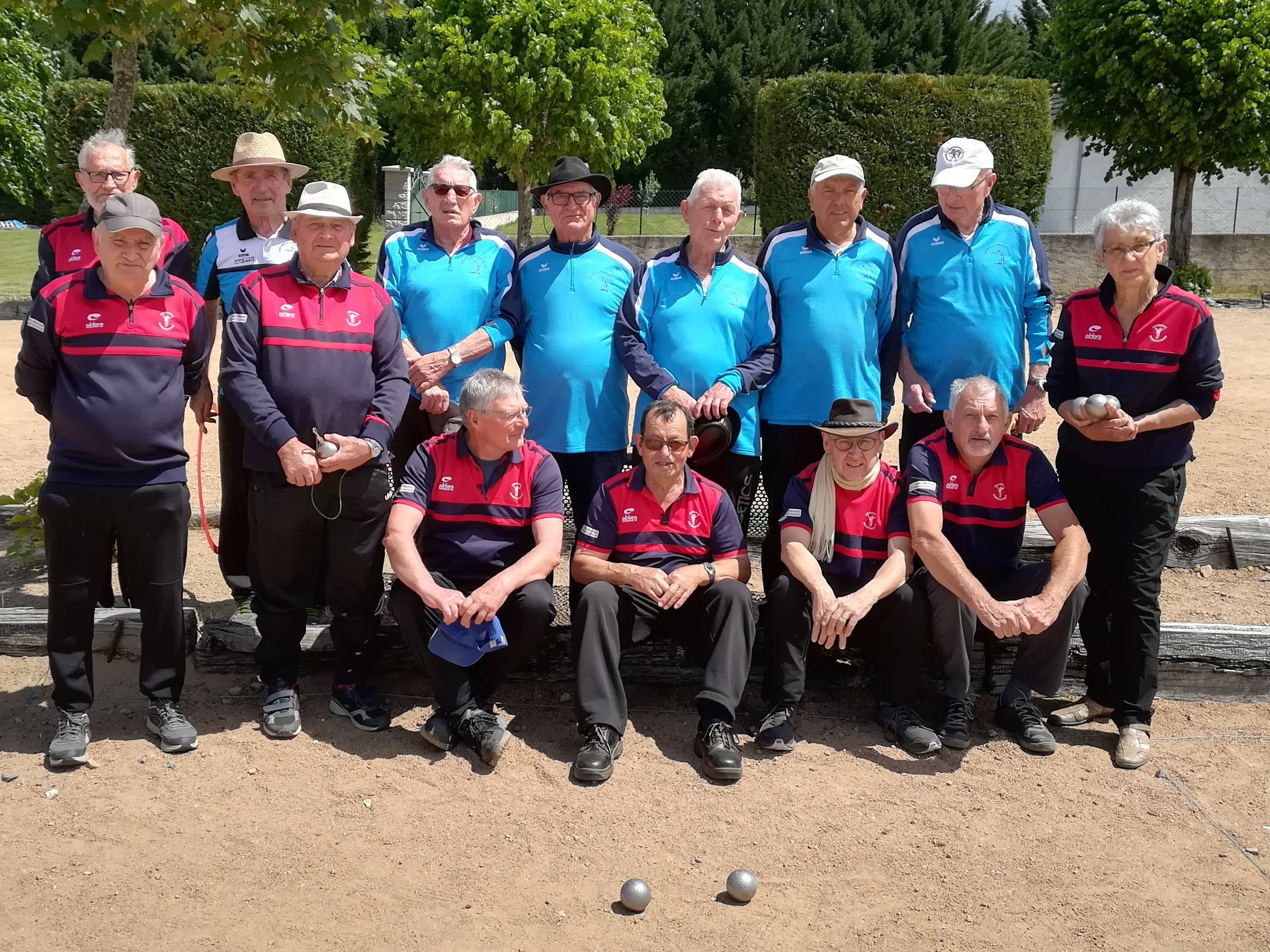 Les équipes de DOMERAT et de VARENNES/TECHE Les équipes de DOMERAT et de VARENNES/TECHE