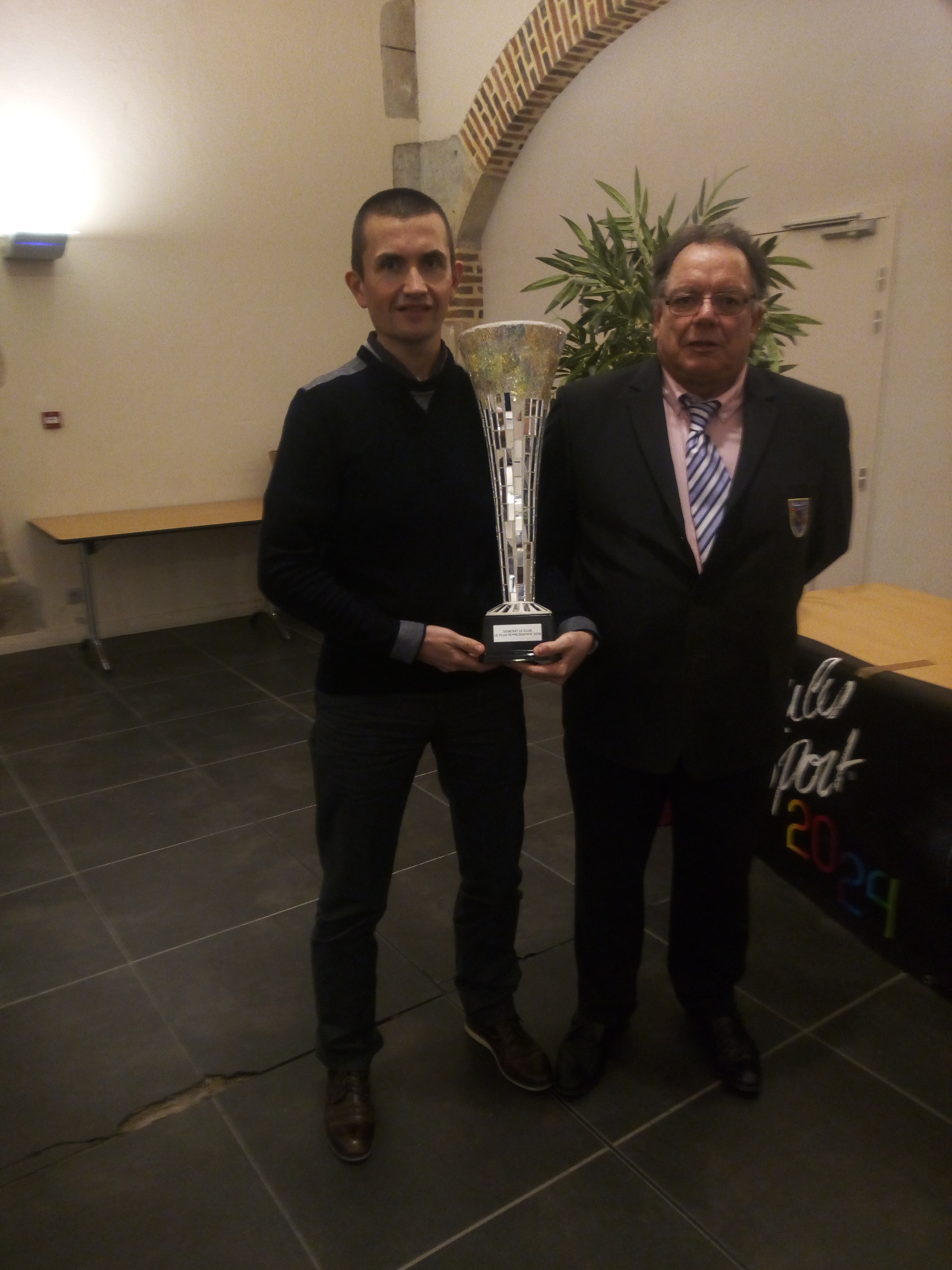 Récompense du CDA lors du congrés pour la belle saison de tous les Domératois Récompense du CDA lors du congrés pour la belle saison de tous les Domératois