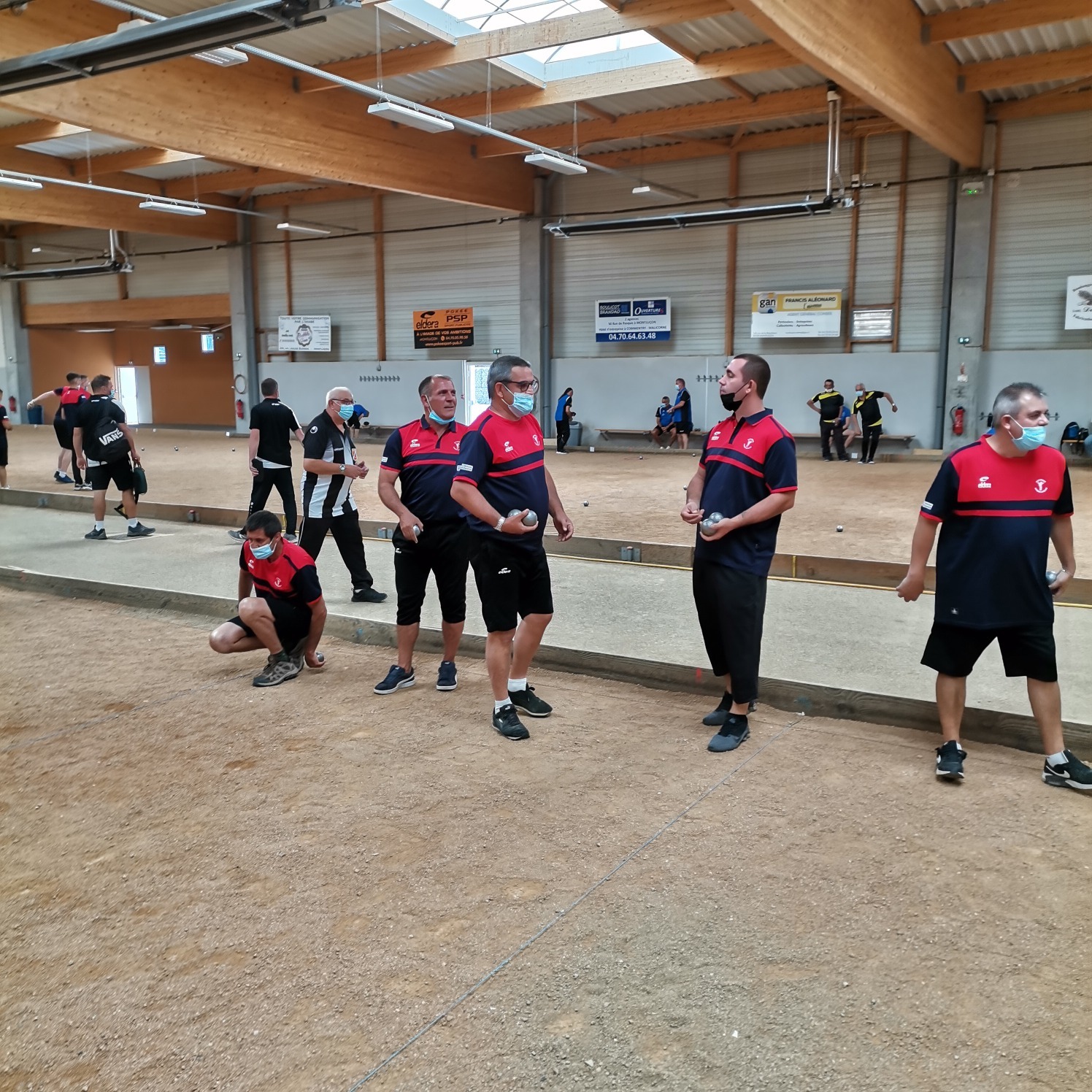 de gauche à droite, Jean-Laurent, Yvan, Arnaud, Frédéric, Olivier de gauche à droite, Jean-Laurent, Yvan, Arnaud, Frédéric, Olivier