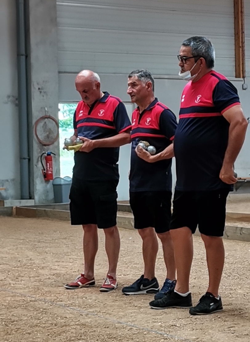 De droite à gauche, MAISONNEUVE, Arnaud - CARAT, Christian et BUSSEROLLES, Patrice.