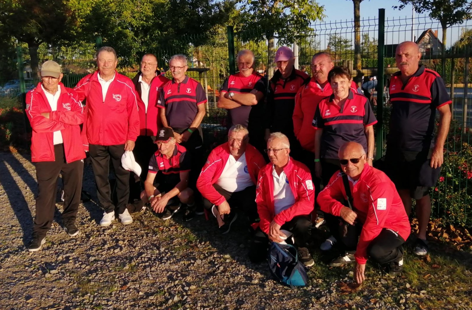 Les équipes de VICHY "C" et de DOMERAT "C". Les équipes de VICHY "C" et de DOMERAT "C".
