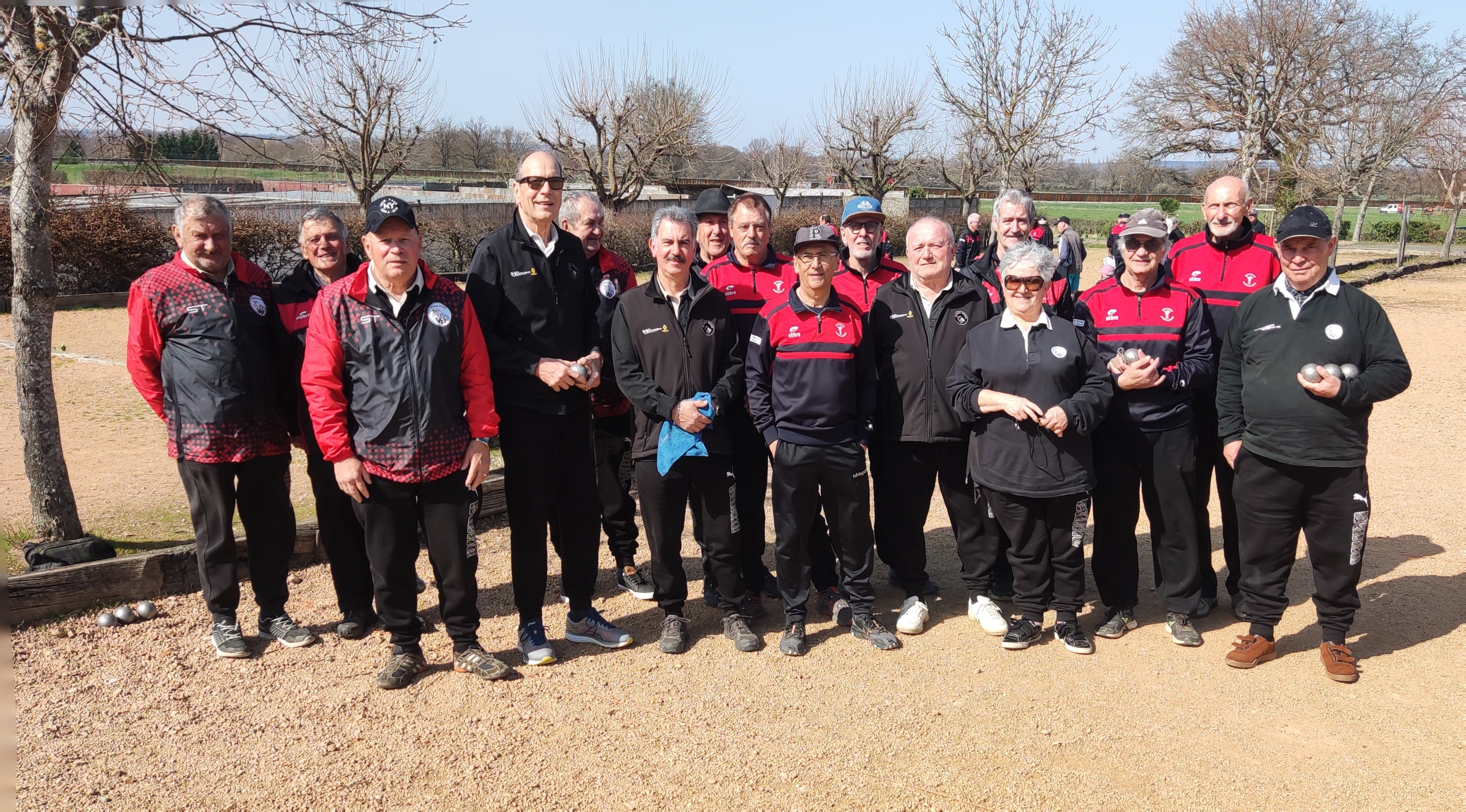 Les équipes de Domérat C et de Villeneuve A Les équipes de Domérat C et de Villeneuve A