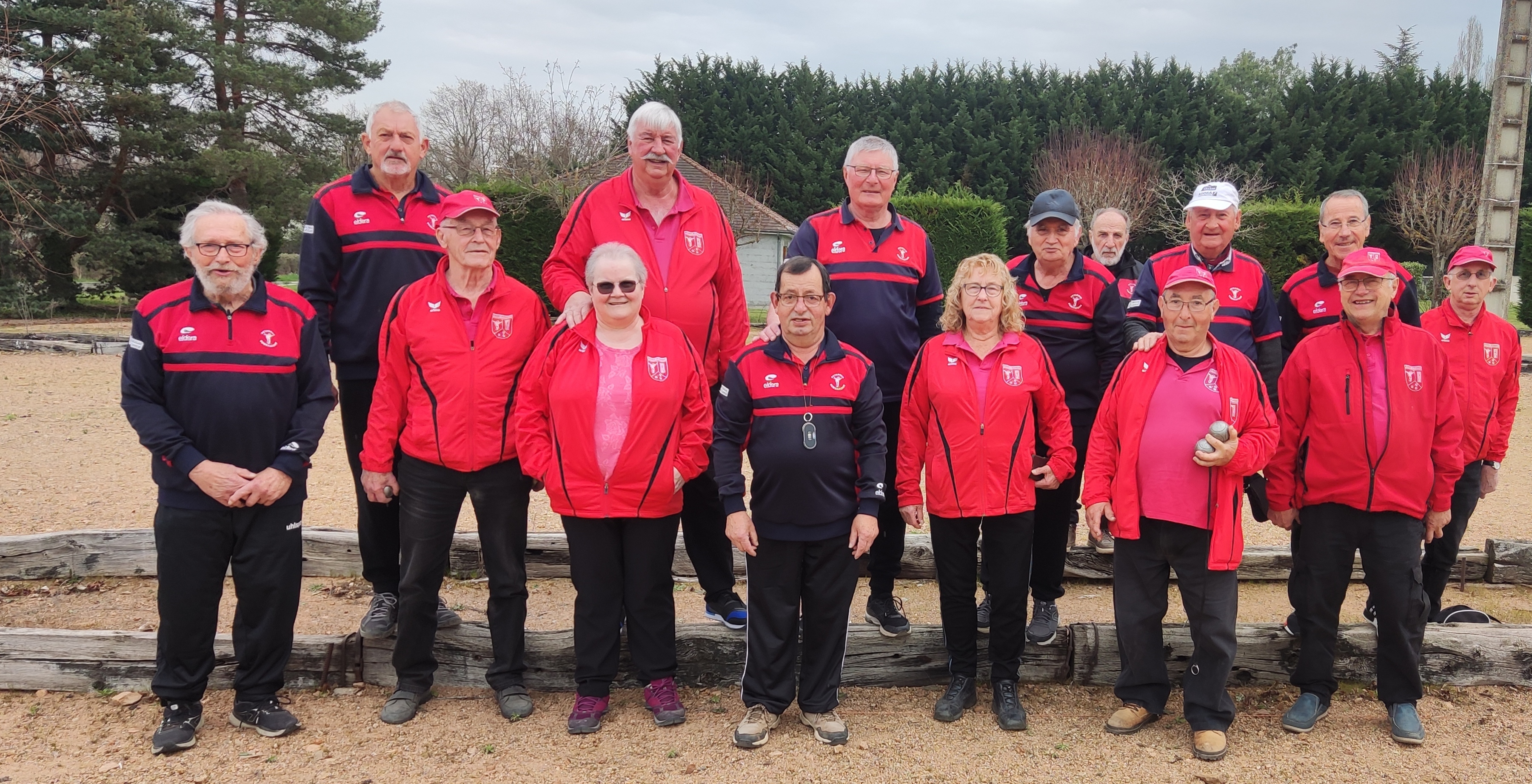 Les équipes de Domérat "D" et de Ronnet "A" Les équipes de Domérat "D" et de Ronnet "A"
