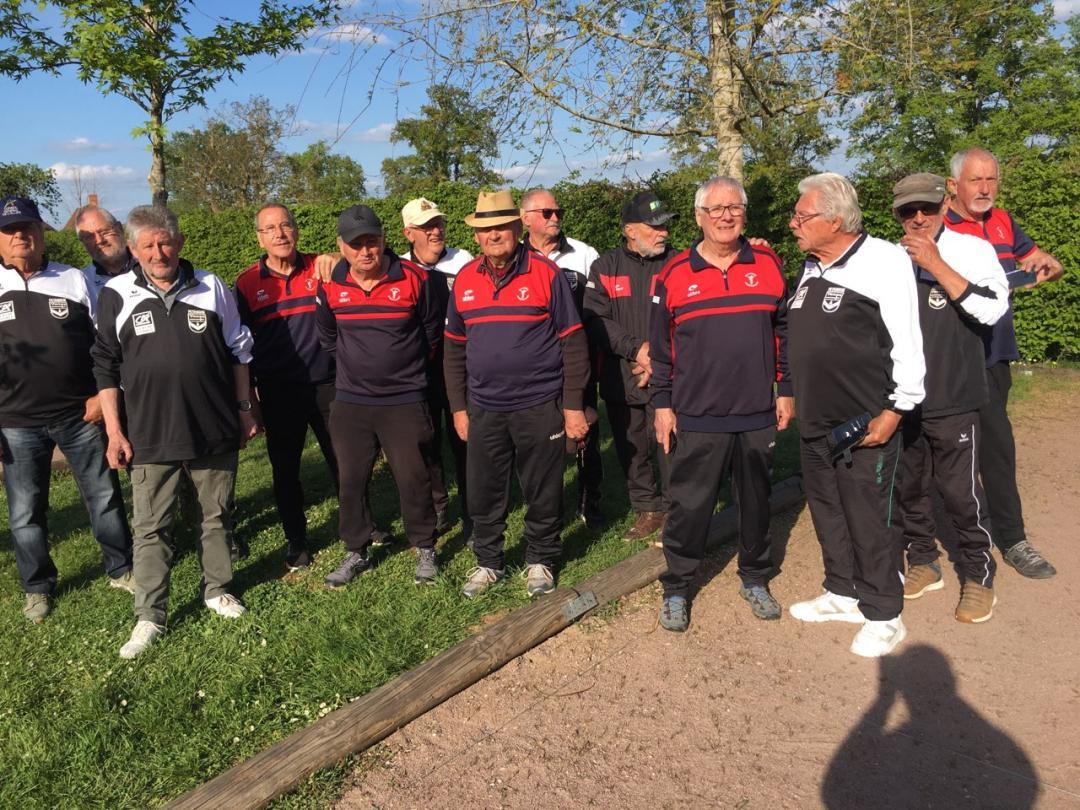 Les équipes de VENAS A et de Domérat D Les équipes de VENAS A et de Domérat D