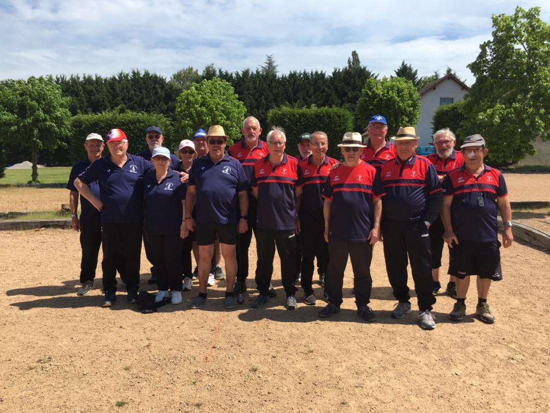 Les équipes de Domérat "D" et des Marais "D" Les équipes de Domérat "D" et des Marais "D"