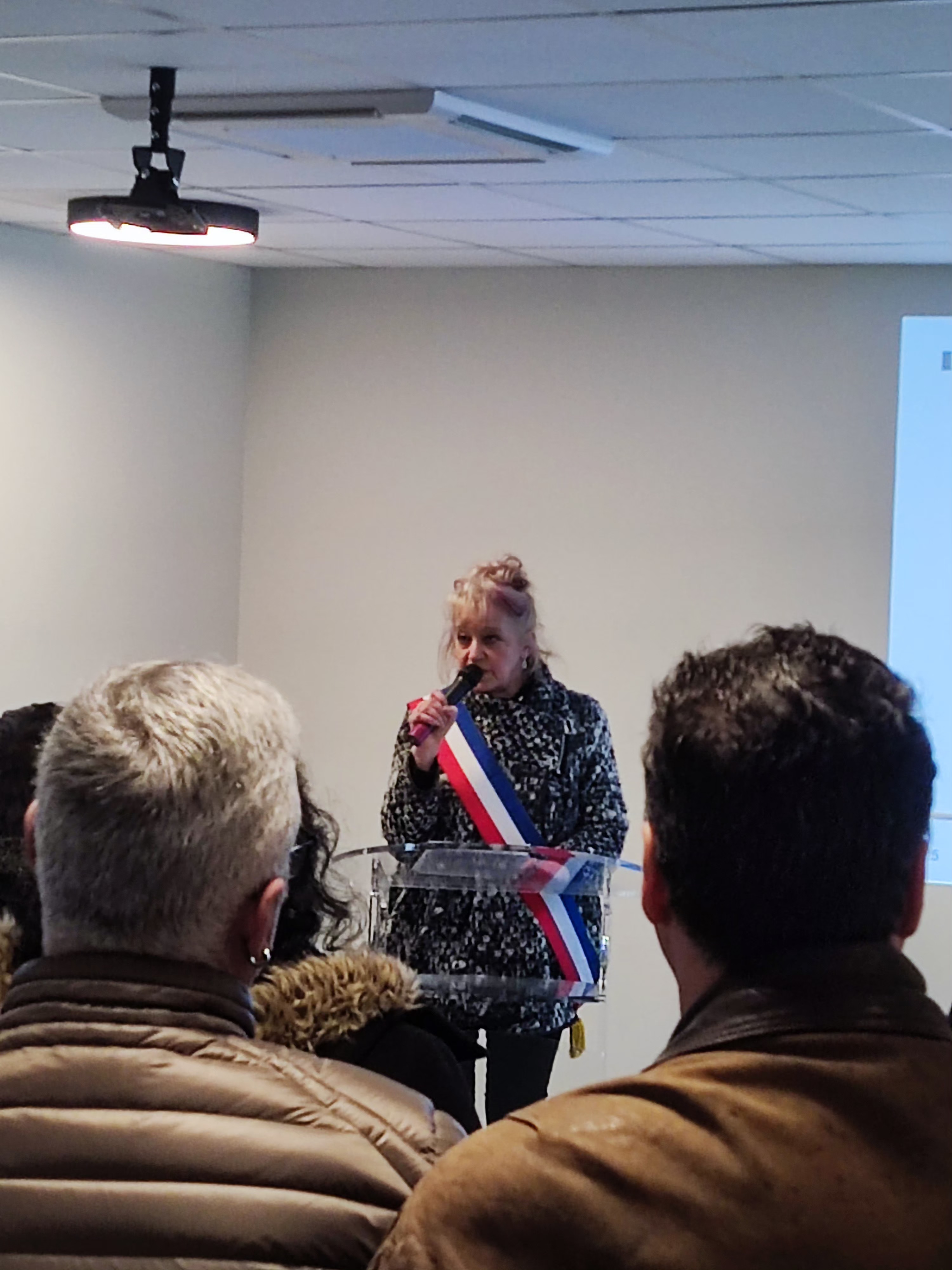 Madame le Maire Madame le Maire