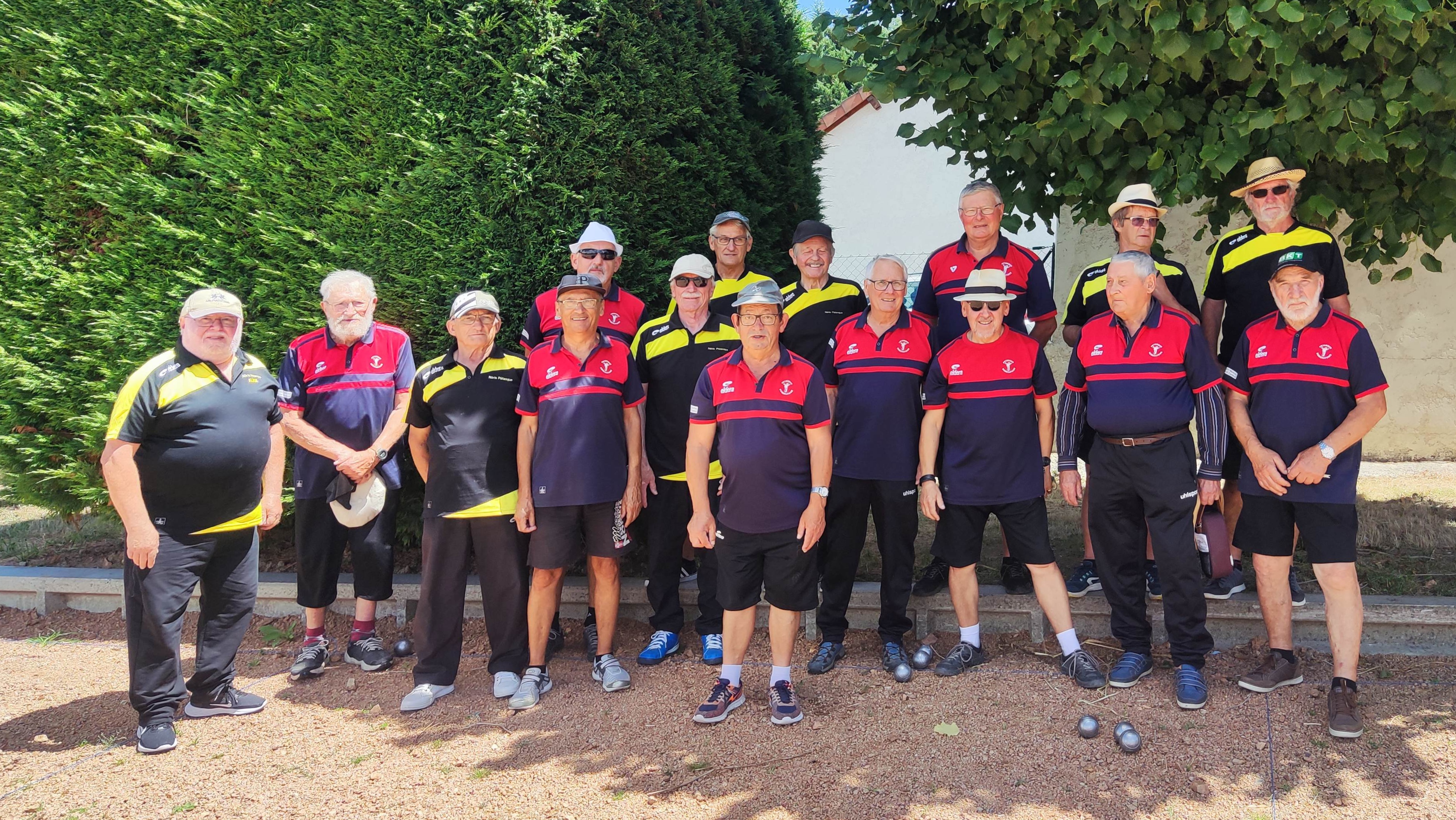 Les équipes de Domérat "D" et de Néris les bains "B" Les équipes de Domérat "D" et de Néris les bains "B"