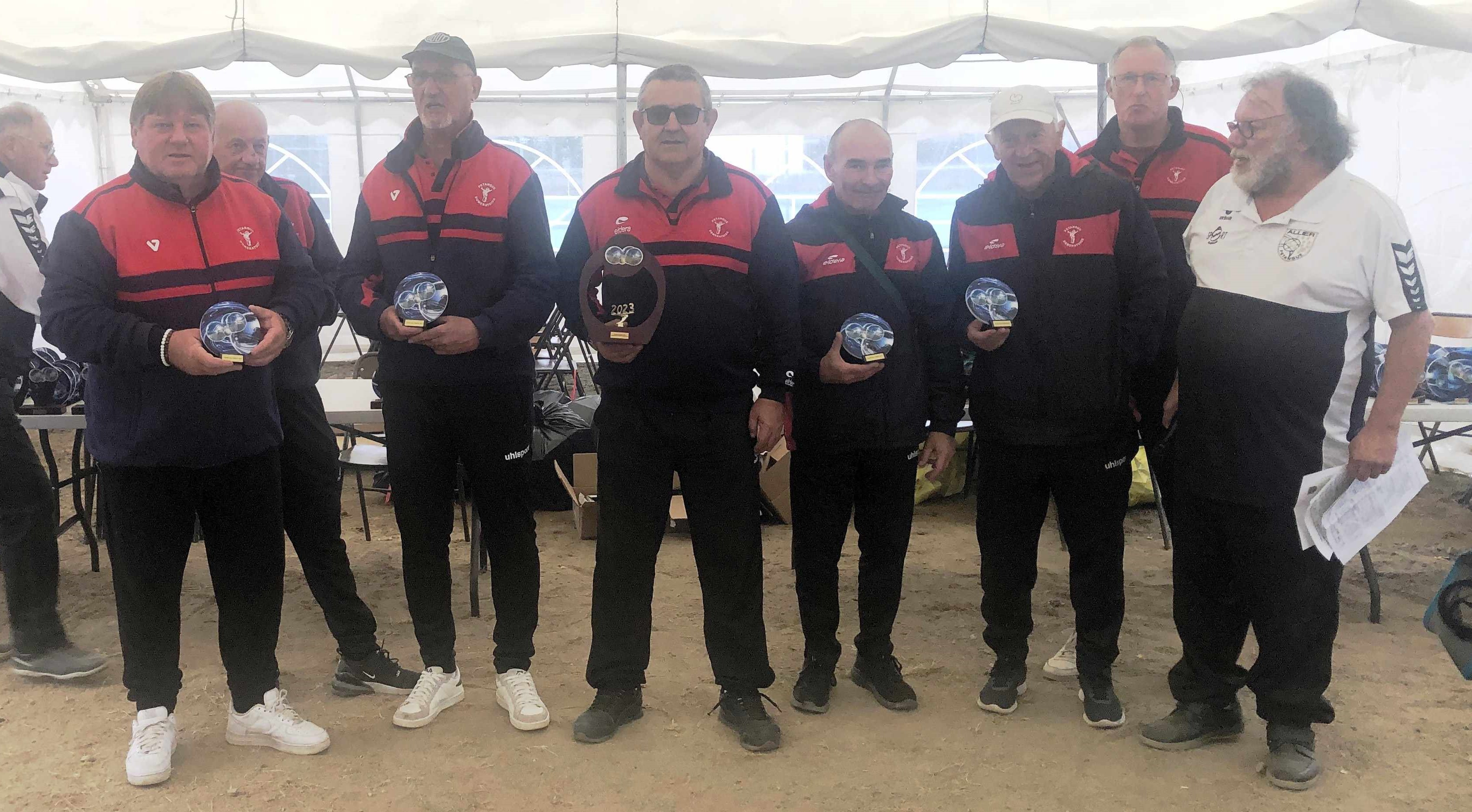 L'équipe de la Pétanque Domératoise.